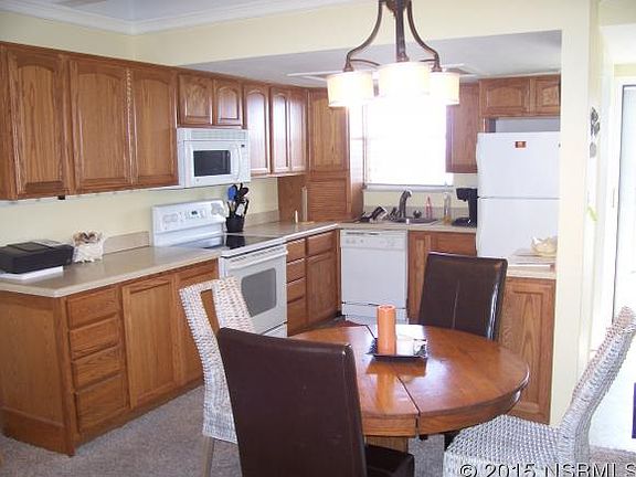 3rd image of 4849 Saxon Dr #1030