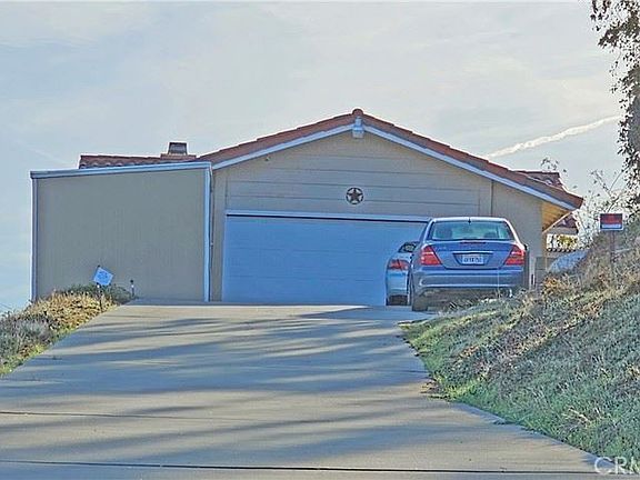 4th image of 42395 Stetson Ave