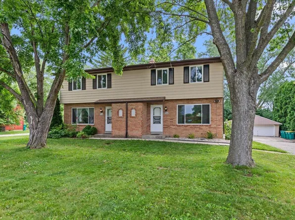 W151N11492 Potomac CIRCLE #W151N11494, Germantown, WI 53022