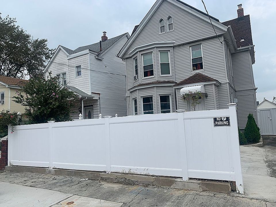 1st image of 9721 121st St