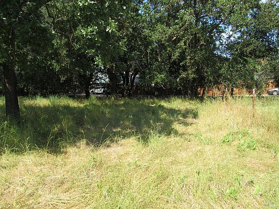 5th image of 621 Jericho Road