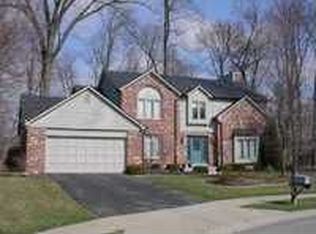 7502 Oak Tree Ln, Fishers, IN 46038