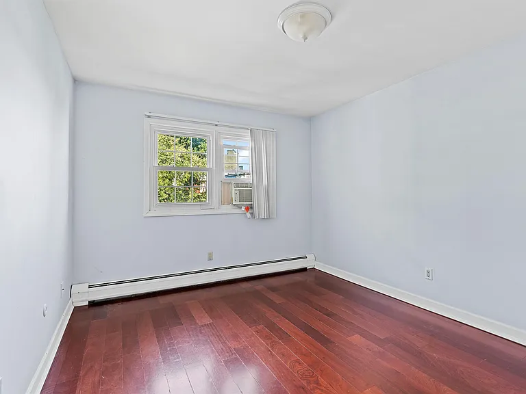 407 Manila Ave #2 — Photo 7
