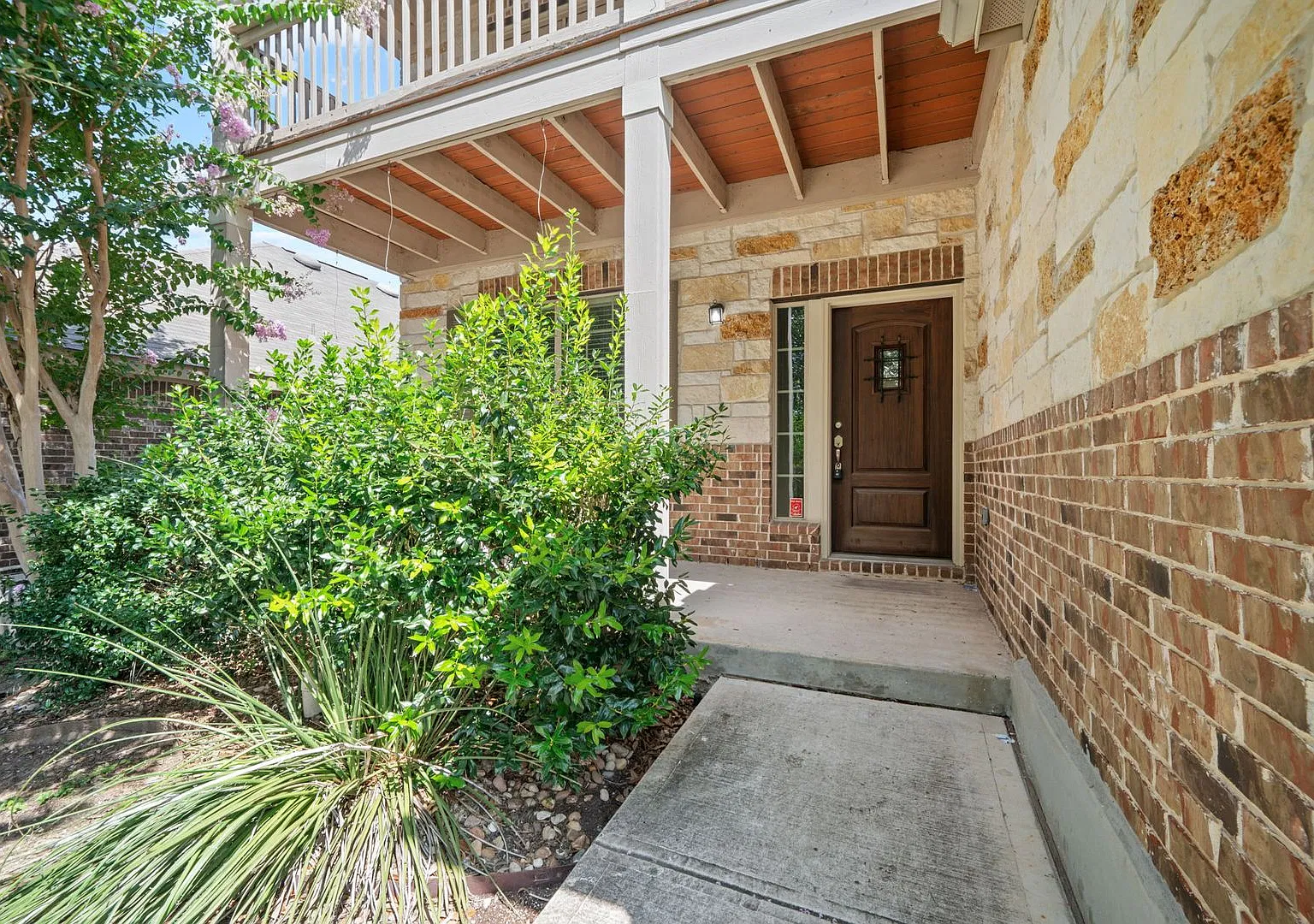 4 bedrooms, 3.5 bathrooms located in Cibolo Valley Ranch Subdivision — Photo 4
