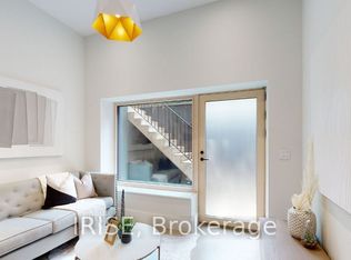 1 Marowyne Dr #BASEMENT, Toronto, ON M2J 2A2