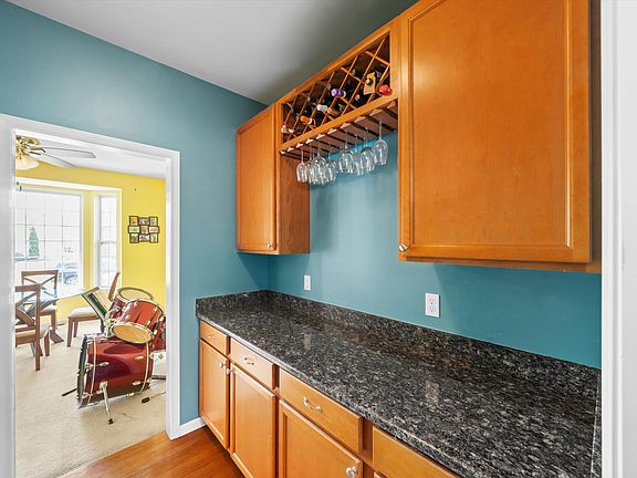 3rd image of 3727 Hogan Cir
