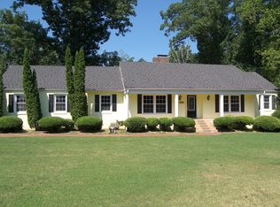 911 Reedy Creek Rd, Cary, NC 27513