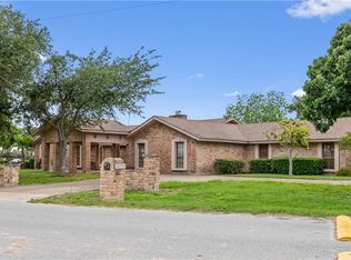 1811 Lion Lake Dr S, Weslaco, TX 78596