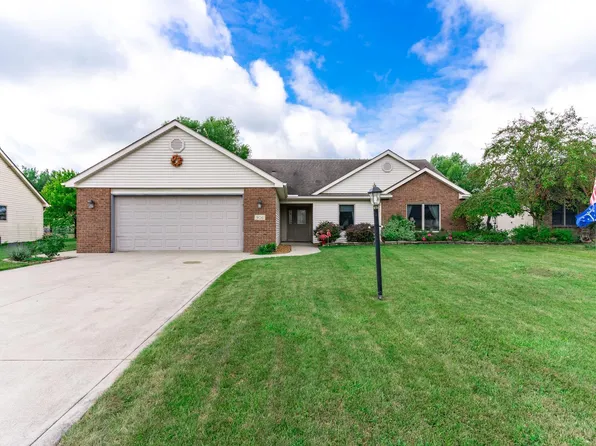 906 Baer Pass, Garrett, IN 46738