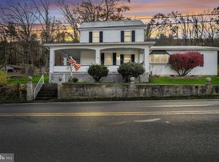 89 Molleystown Rd, Pine Grove, PA 17963