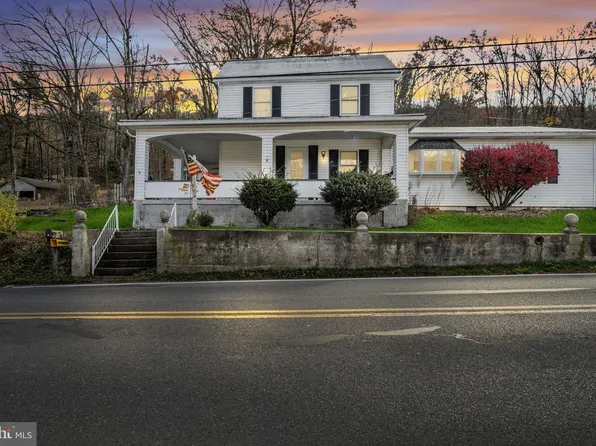 89 Molleystown Rd, Pine Grove, PA 17963