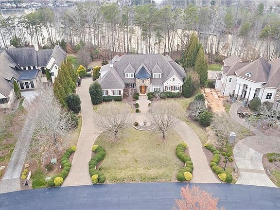 3rd image of 812 Northern Shores Point