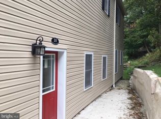 10 Woodmont Rd, Conshohocken, PA 19428