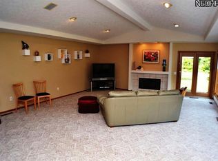 33244 Glenwood Ct, North Ridgeville, OH 44039