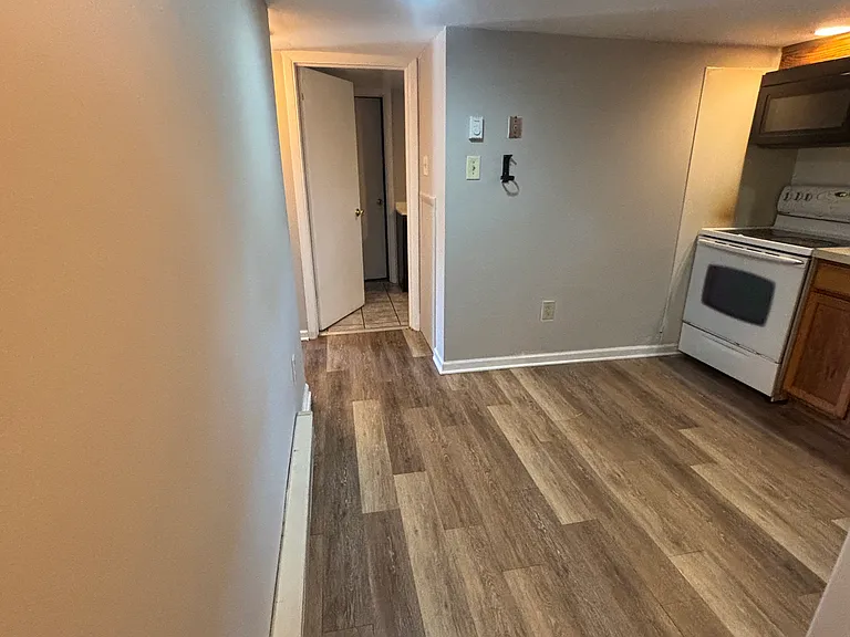 24 1/2 W Harmony St #A — Photo 6