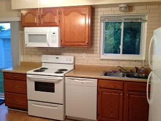 839 Hawthorne Ave — Photo 8