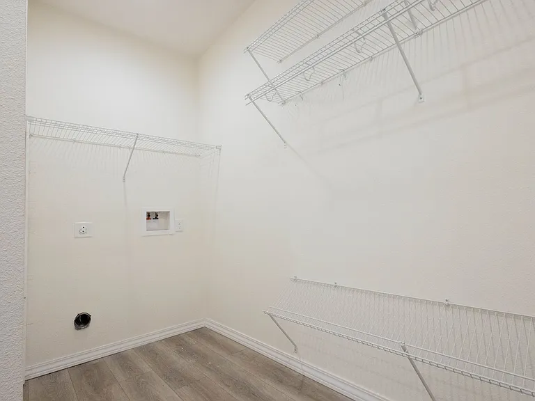3051 W Cardinal St — Photo 17