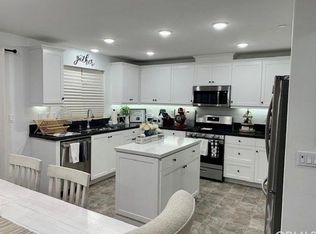 32900 Middlegate Pl, Lake Elsinore, CA 92530