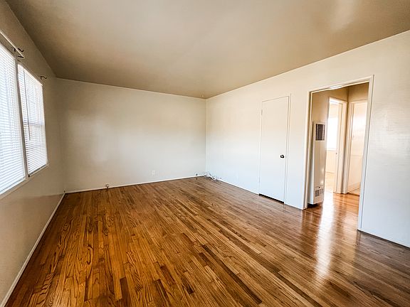 5th image of 11714 Lakewood Blvd #1/2