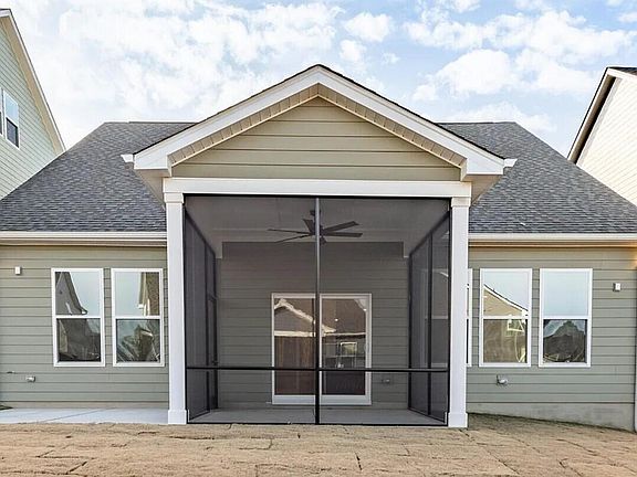4th image of 1415 Broad Oak Dr