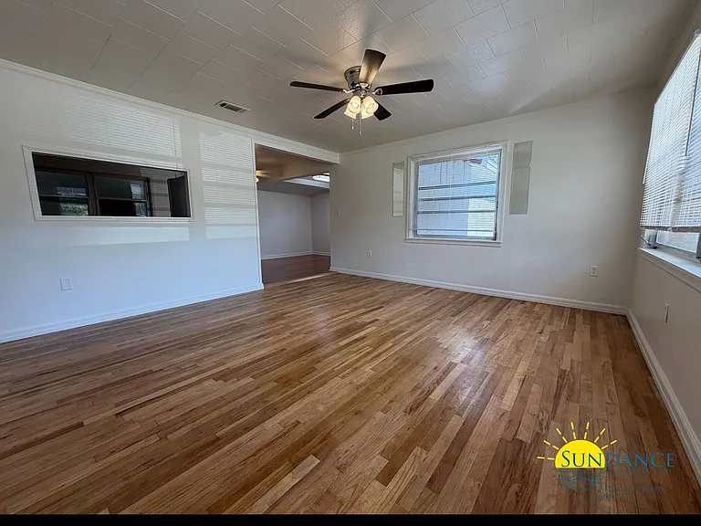 107 Magnolia Ave SE — Photo 4