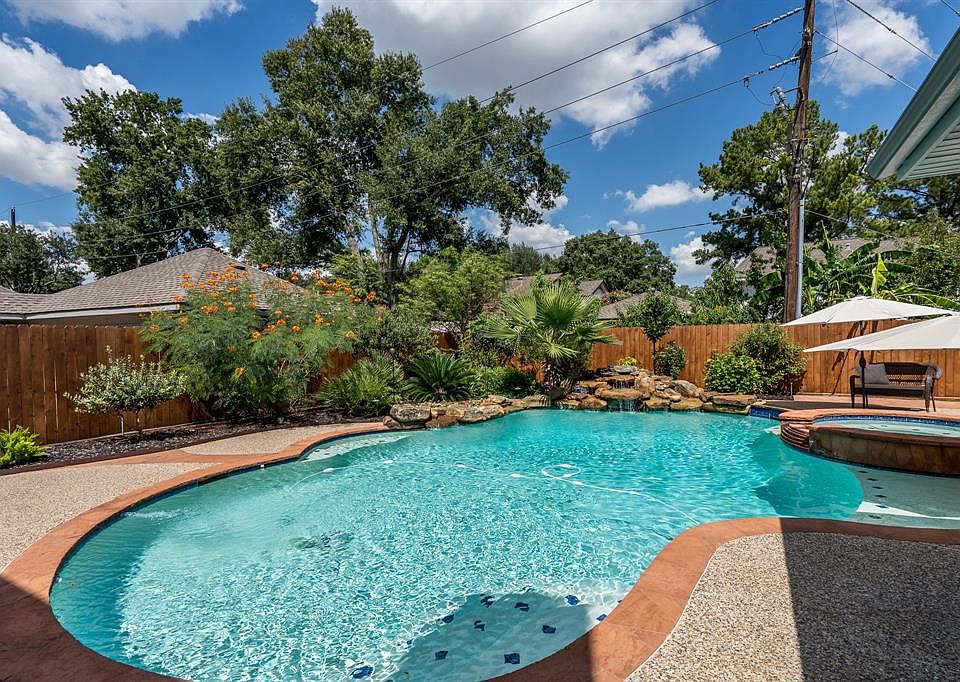 1st image of 15706 Echo Lodge Dr