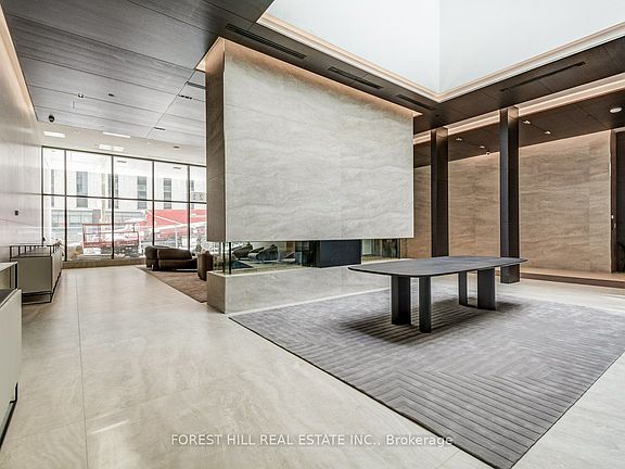 4th image of 2221 Yonge St #5210