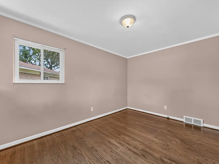 29101 Campbell Dr — Photo 15
