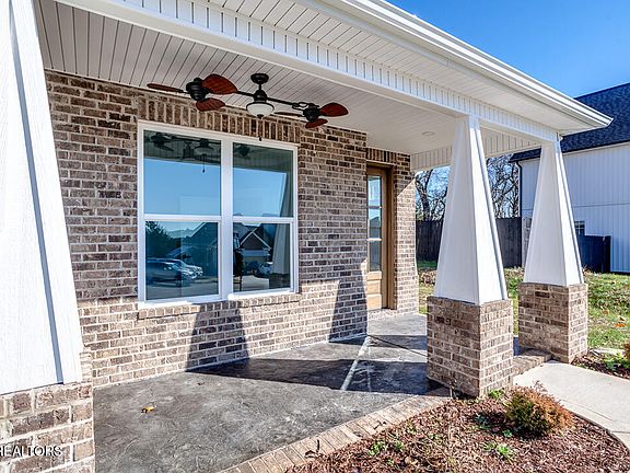 3rd image of 7832 Lake Mountain Ln