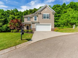 11714 Grove Hill Ln, Knoxville, TN 37932