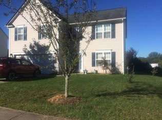317 Ashton Bluff Cir, Mount Holly, NC 28120