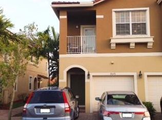 9070 Plymouth Pl, Fort Lauderdale, FL 33321