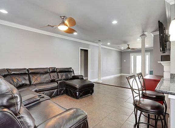 5th image of 3919 Lyndell Dr
