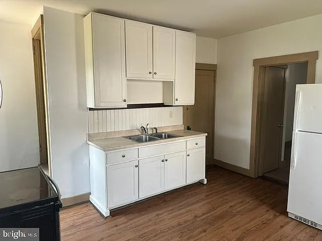 317 N State St — Photo 6