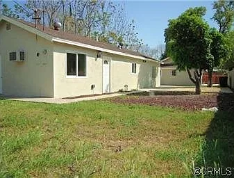 174 W Magnolia Ave — Photo 2