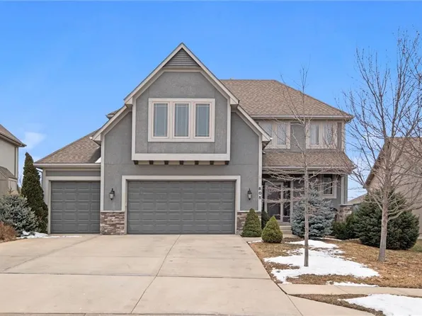 805 S Washington St, Raymore, MO 64083