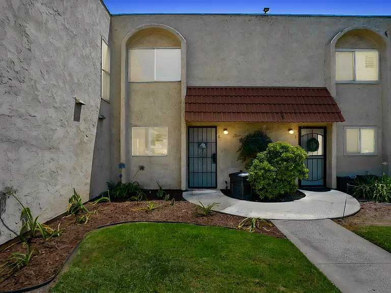 6799 Alvarado Rd #4 — Photo 2