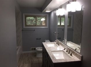 1540 Circle Dr, Burnsville, MN 55337