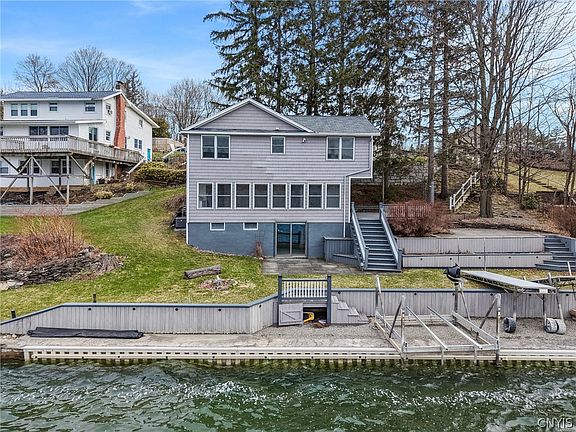 3rd image of 3275 Cemetery Rd