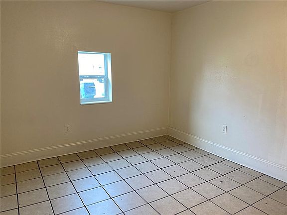 3rd image of 3033 Aspin Dr