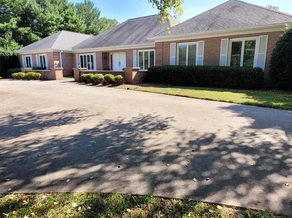 8600 Lochaven Dr, Gaithersburg, MD 20882