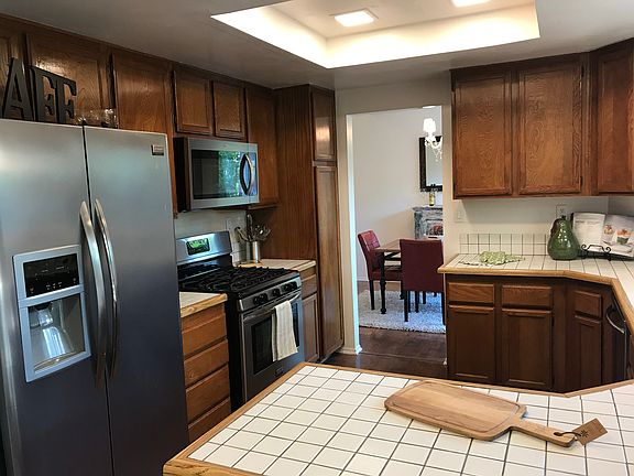 4th image of 6694 Summerhill Ct