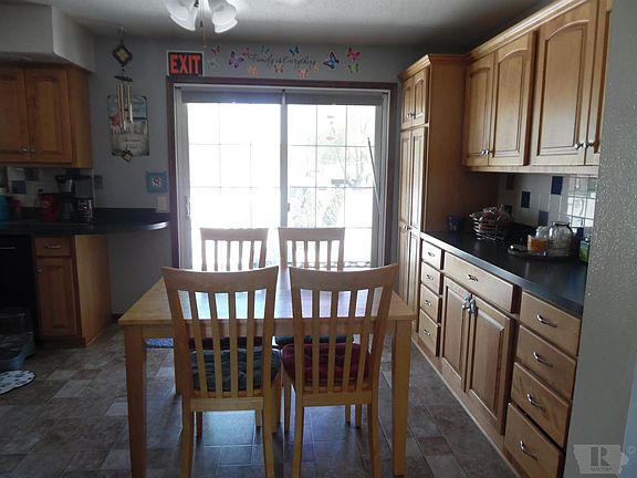 4th image of 2730 Monarch Dr