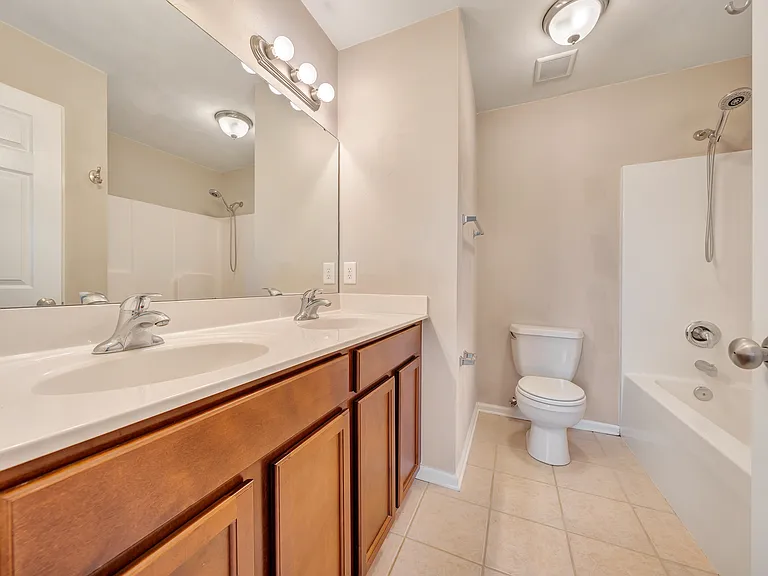 2329 Jenny Ln — Photo 16