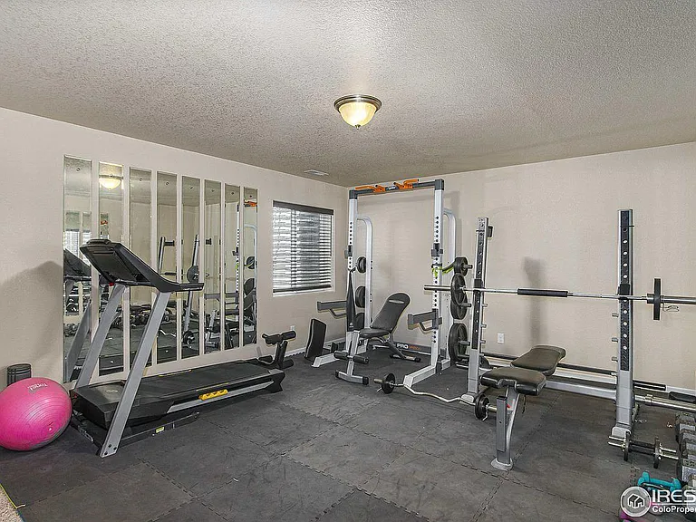 2869 Hydra Dr — Photo 10
