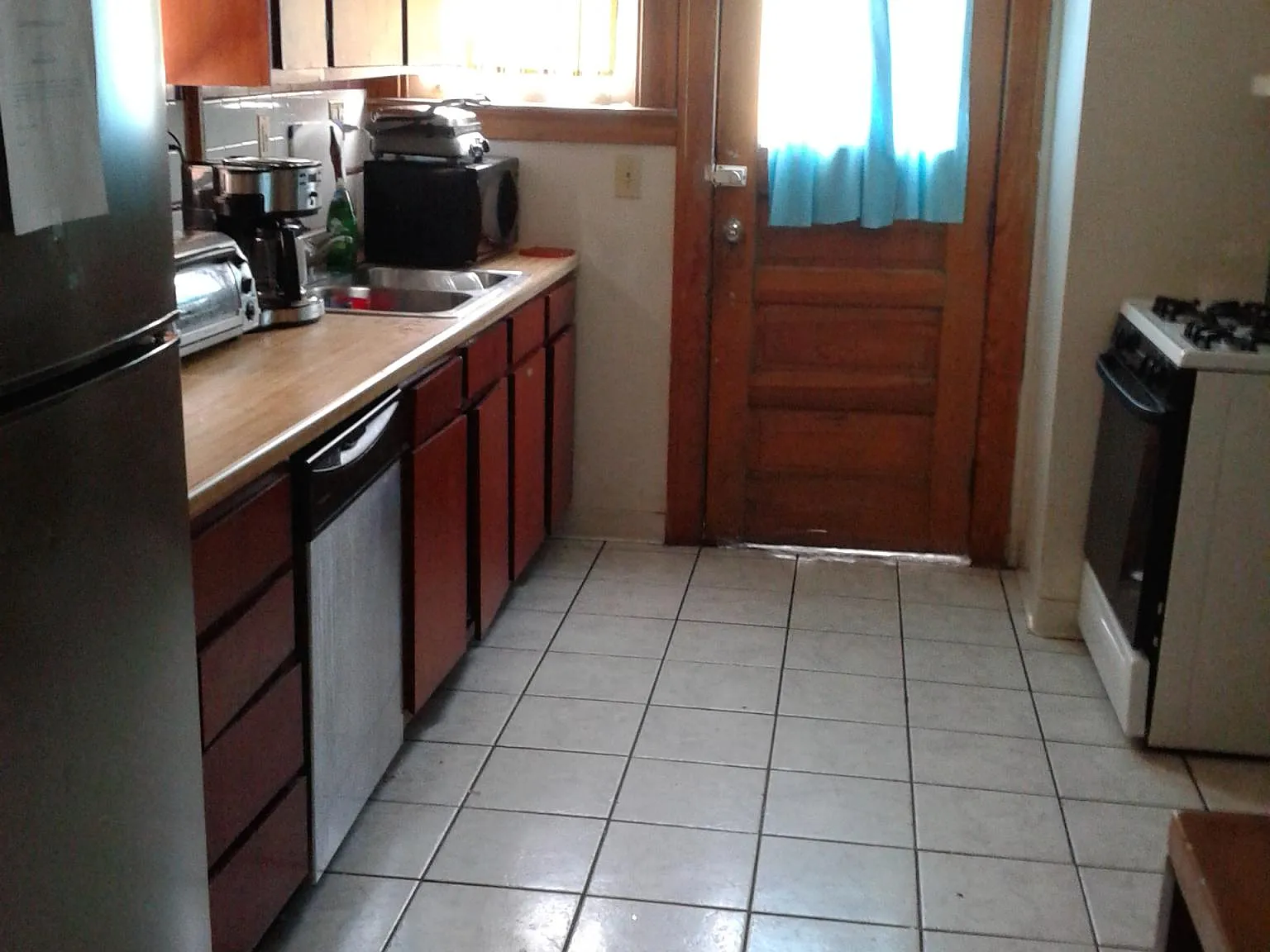 4 bed, 1242 sqft, $2,900 — Photo 3