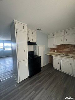 3rd image of 1206 W Clinton St