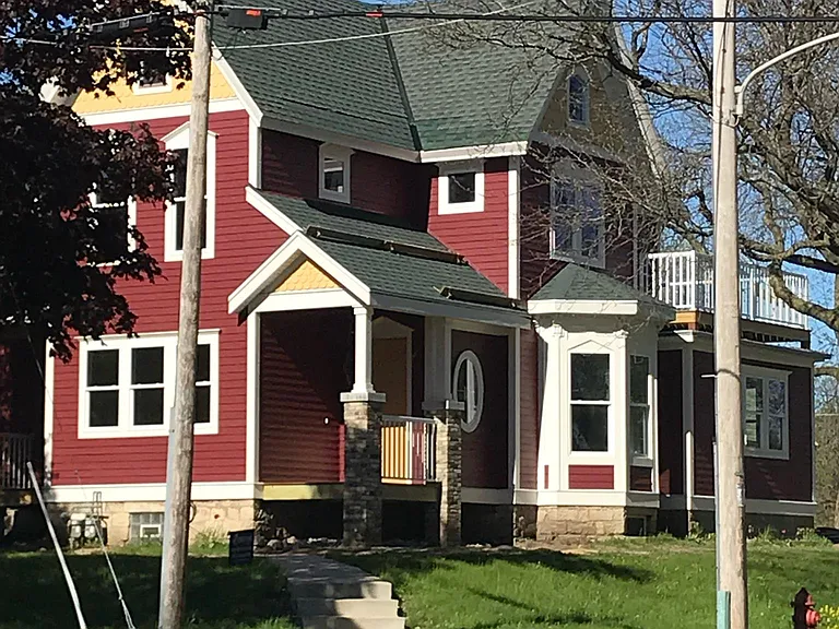 2204 N Booth St — Photo 2