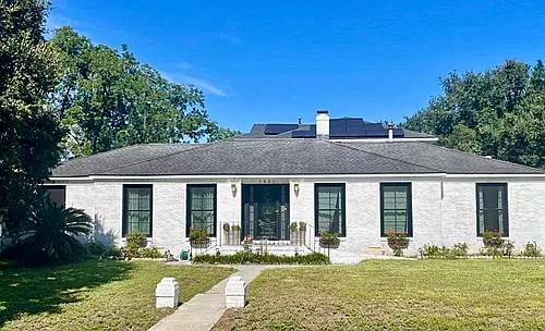 1460 Woodview Ln Photo 1