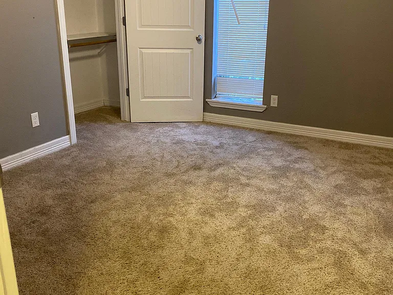1360 Elsie Ln — Photo 5